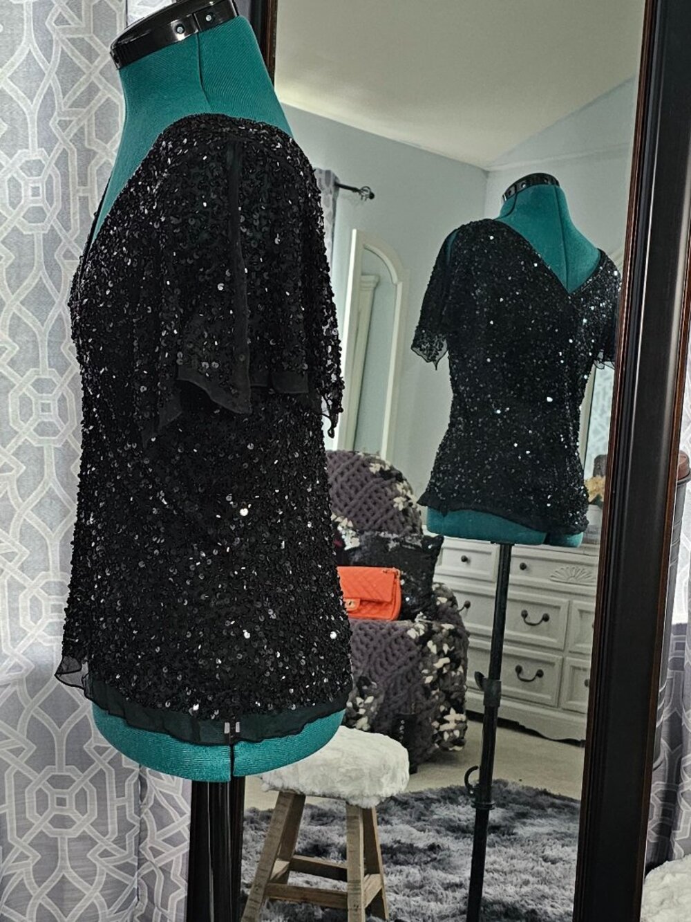 Adrianna Papell Boutique Black Sequin Silk Top – Size M - Picture 2 of 7